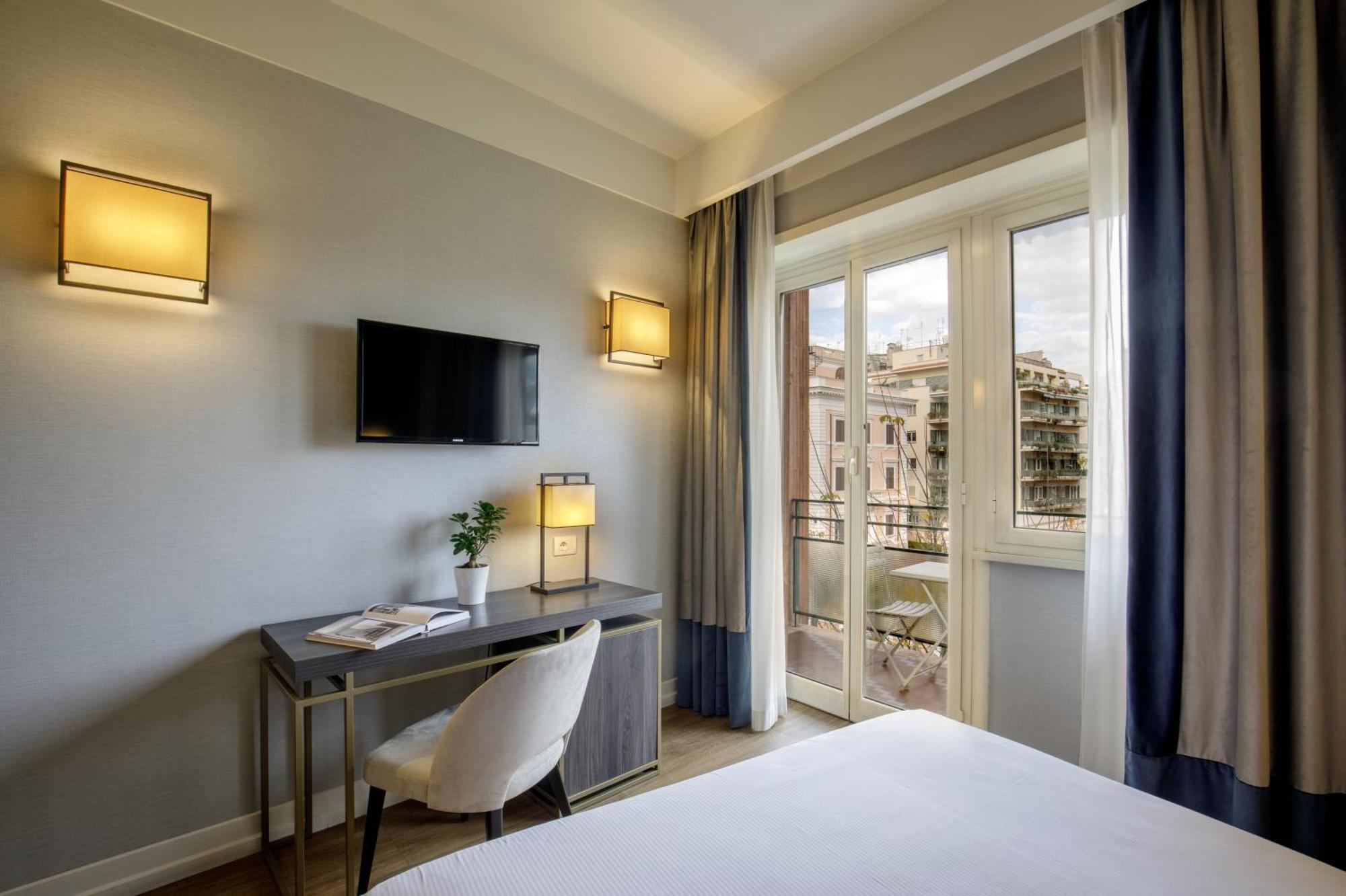 Hotel Santa Costanza By Omnia Hotels Rome Bagian luar foto
