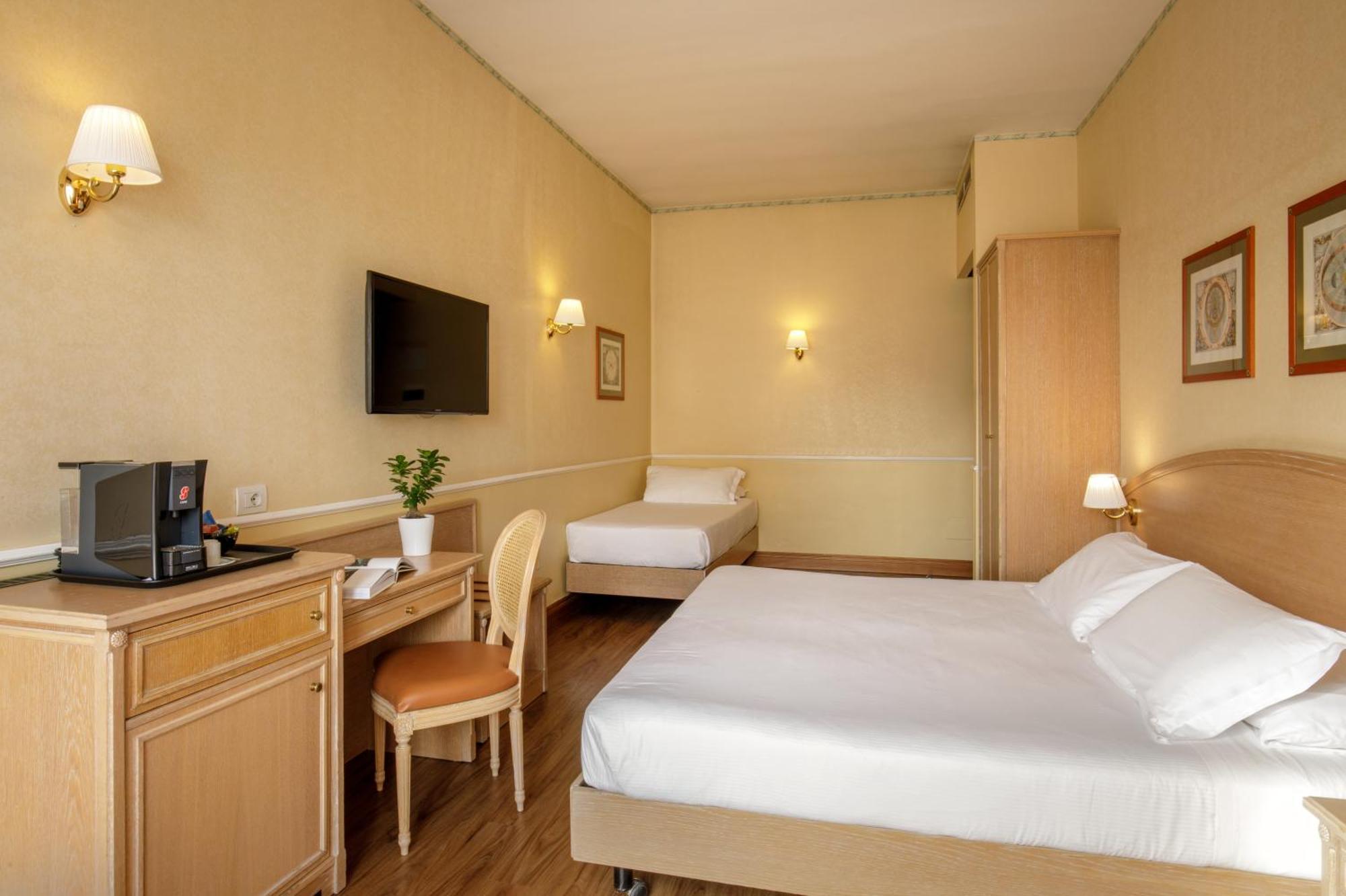 Hotel Santa Costanza By Omnia Hotels Rome Bagian luar foto