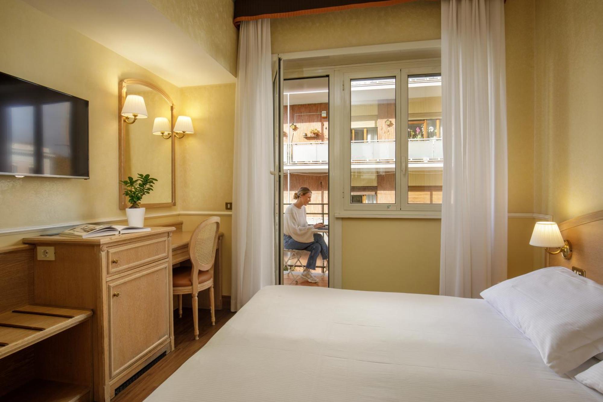 Hotel Santa Costanza By Omnia Hotels Rome Bagian luar foto