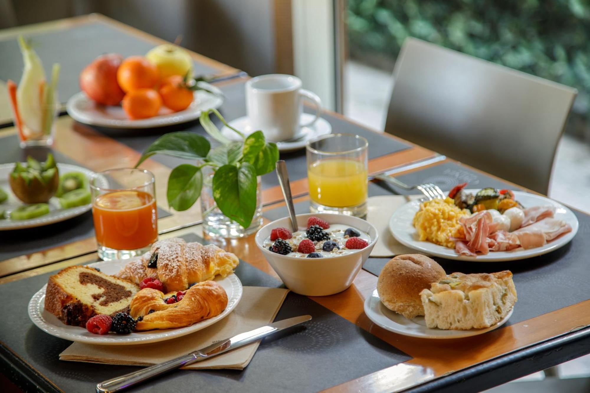 Hotel Santa Costanza By Omnia Hotels Rome Bagian luar foto