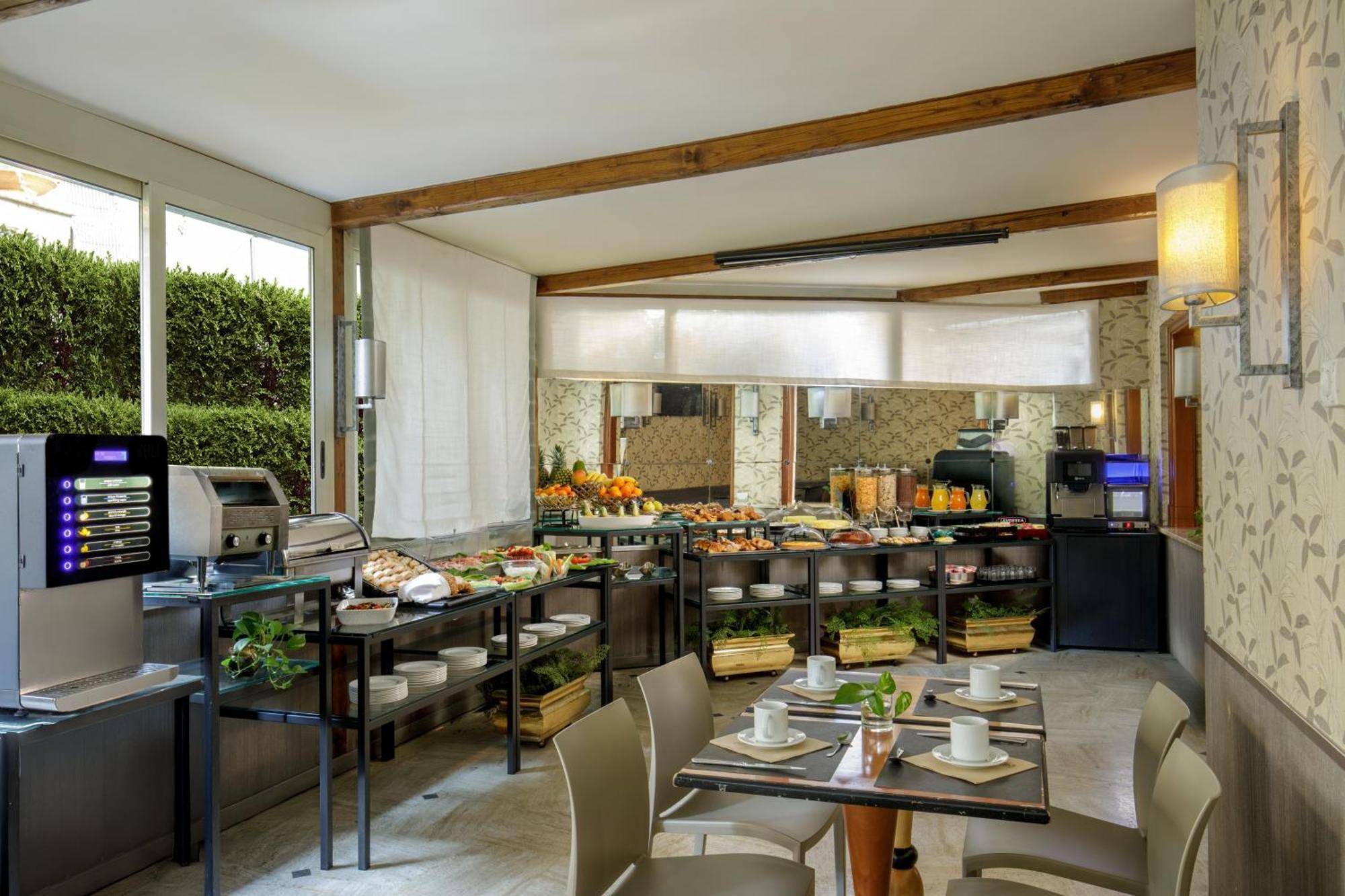 Hotel Santa Costanza By Omnia Hotels Rome Bagian luar foto