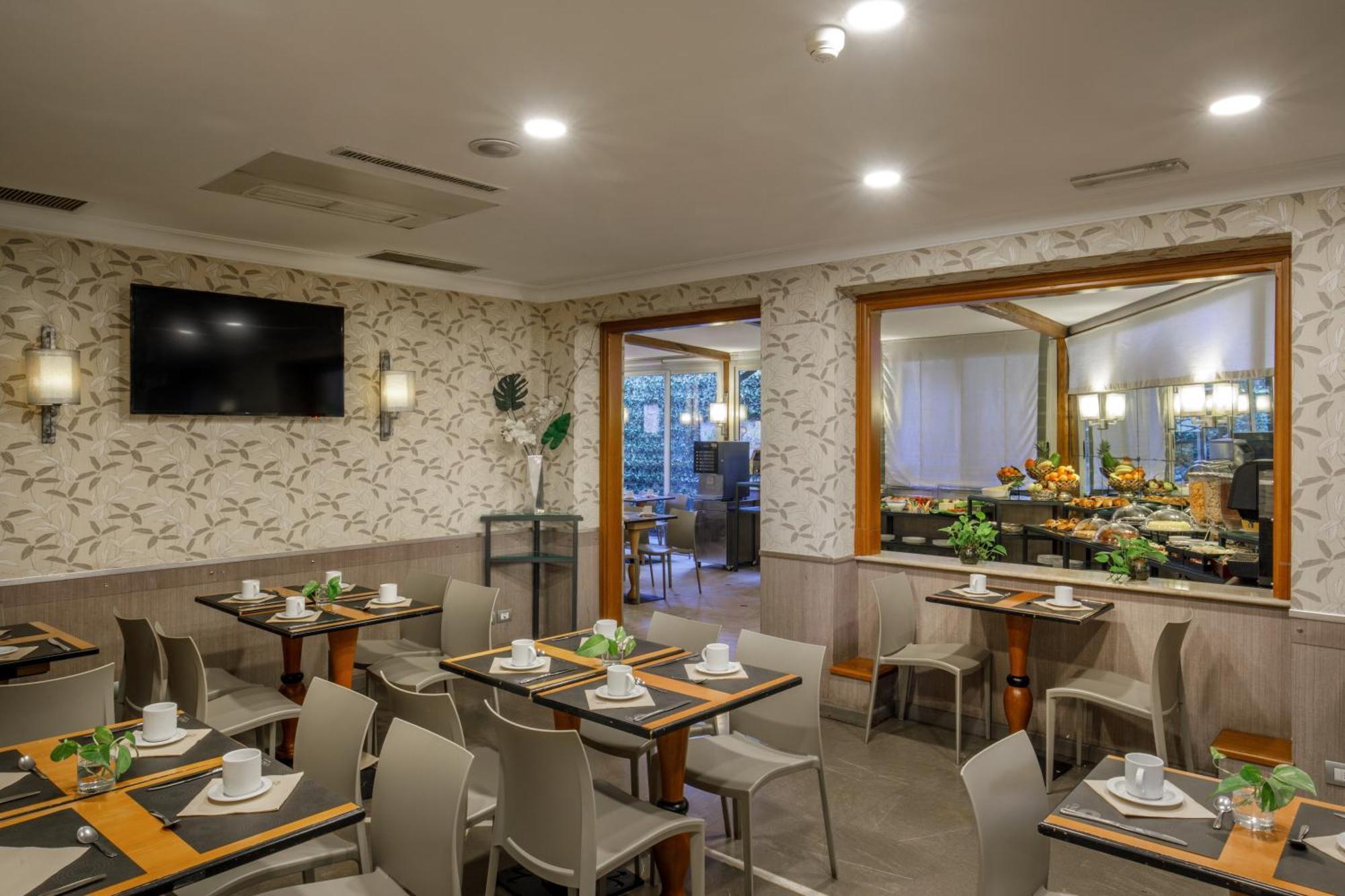 Hotel Santa Costanza By Omnia Hotels Rome Bagian luar foto
